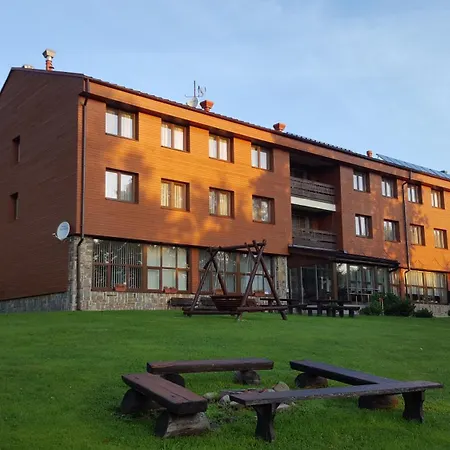 Rekreacne Zariadenie Crocus Hotel 2*