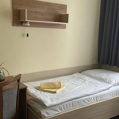 Rekreačné Zariadenie Crocus Hotel